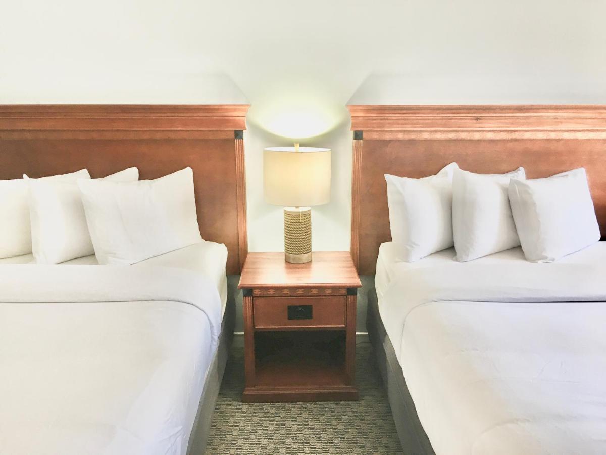 Empire Lakeshore Inn Экстерьер фото